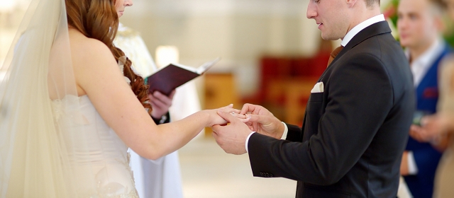 チャペルウェディング 結婚式 とは 式の流れや内容 やり方 準備方法など ウエディングパーク